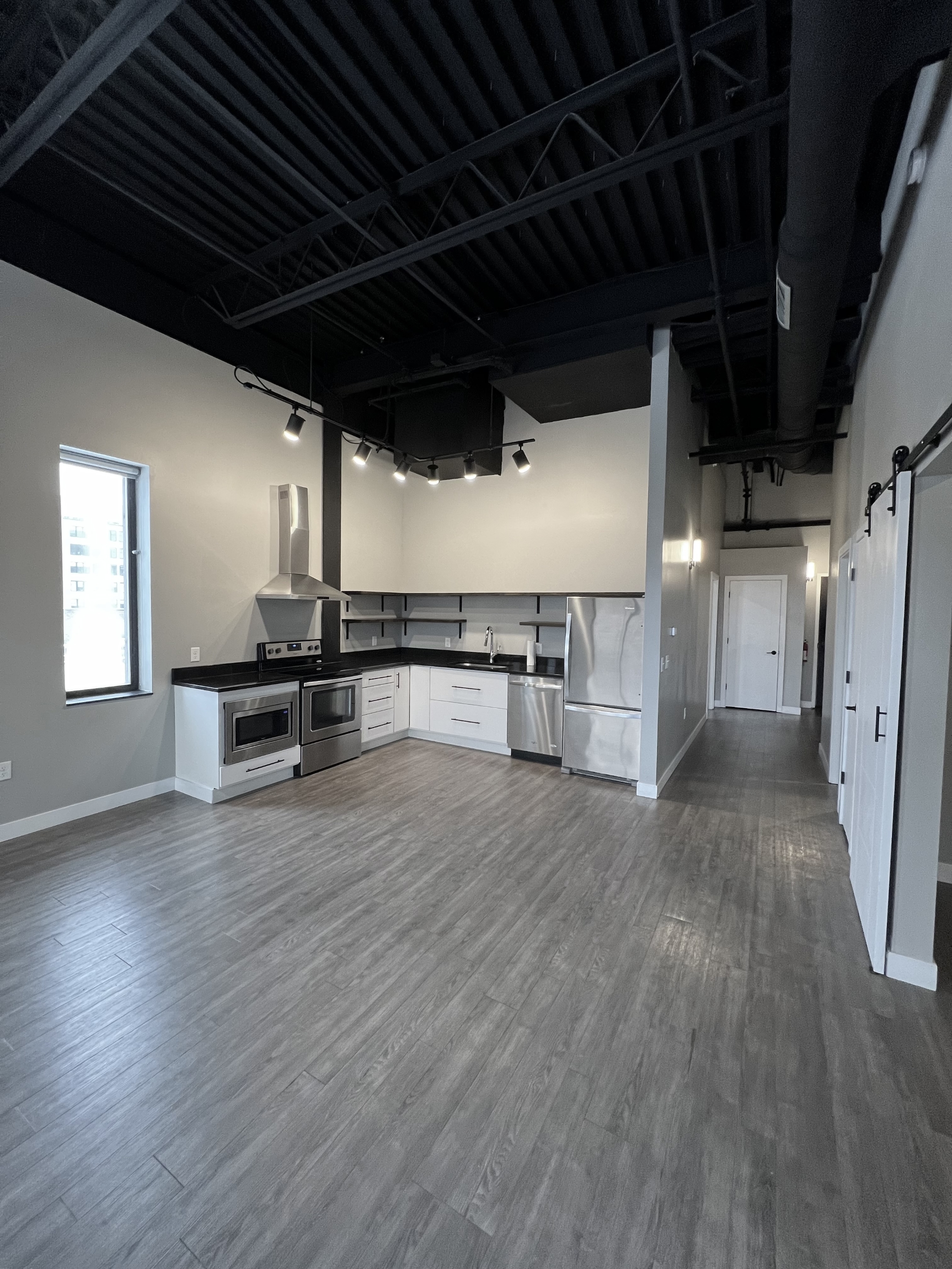 157 S. Kalamazoo Mall